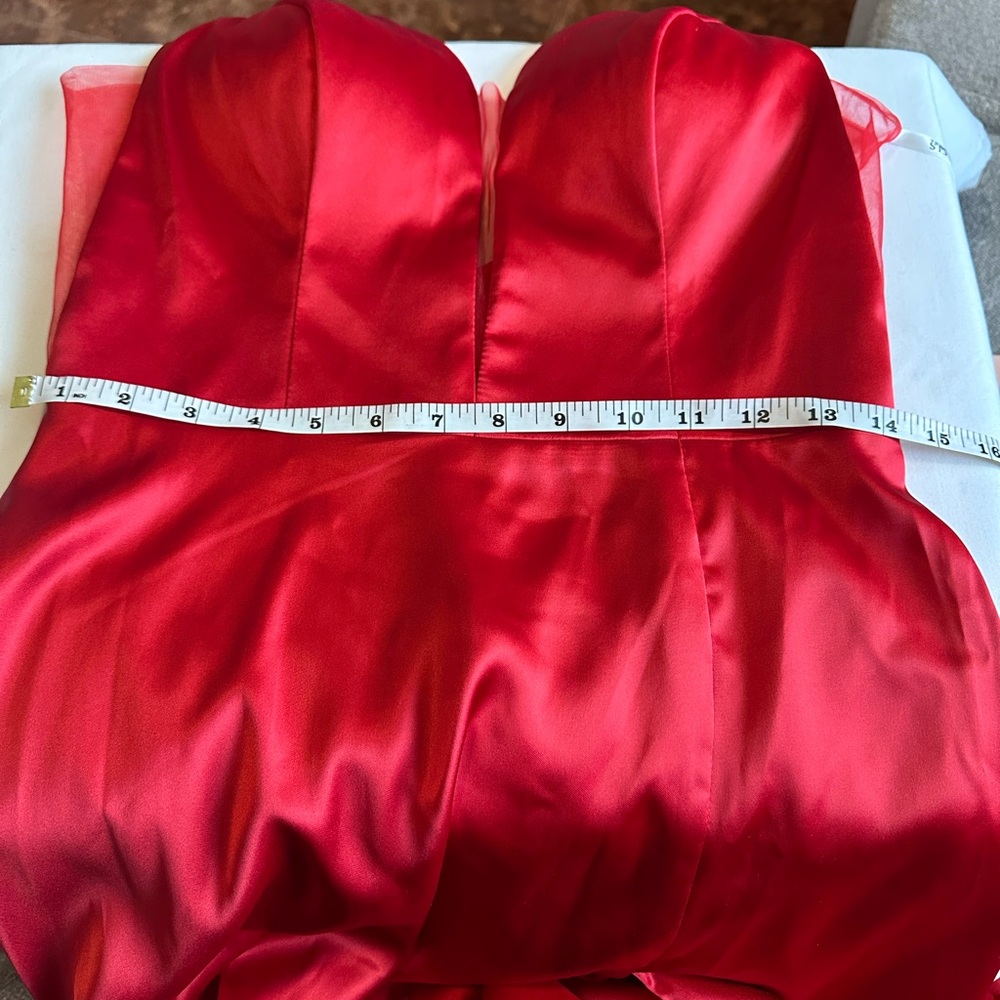 Red Evening Gown - Picture 7 of 17